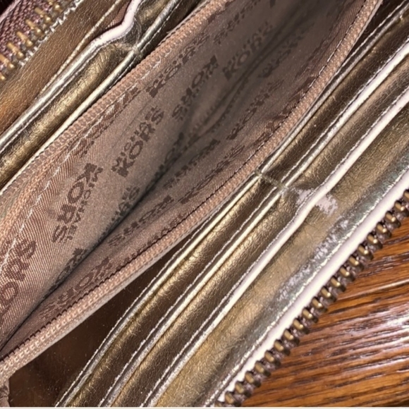 Michael Kors long wallet - Picture 7 of 11